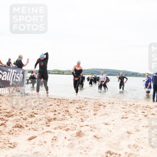 21.06.2026 - Viking Triathlon Michael Strokosch http://msf.ph/oto/9827143 21.06.2026 10:43:42 Schwimmen 93, 163, 230, 231, 234, 248, 351, 459, 470, 618, 663 meine-sportfotos.de