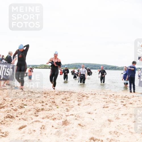 21.06.2026 - Viking Triathlon Michael Strokosch http://msf.ph/oto/9827145 21.06.2026 10:43:42 Schwimmen 93, 163, 230, 231, 234, 248, 351, 459, 470, 618, 663 meine-sportfotos.de