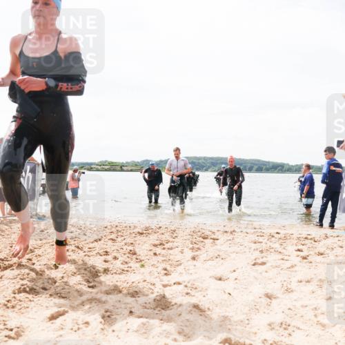 21.06.2026 - Viking Triathlon Michael Strokosch http://msf.ph/oto/9827151 21.06.2026 10:43:44 Schwimmen 93, 163, 230, 231, 234, 248, 351, 459, 470, 663 meine-sportfotos.de