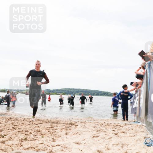 21.06.2026 - Viking Triathlon Michael Strokosch http://msf.ph/oto/9827233 21.06.2026 10:44:12 Schwimmen 22, 139, 208, 318, 617, 632, 641 meine-sportfotos.de
