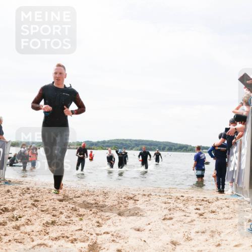 21.06.2026 - Viking Triathlon Michael Strokosch http://msf.ph/oto/9827235 21.06.2026 10:44:13 Schwimmen 22, 139, 208, 318, 617, 632, 641 meine-sportfotos.de