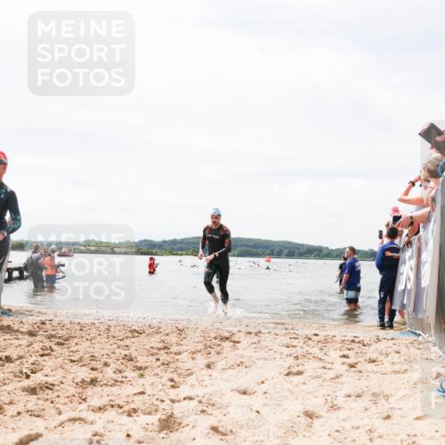 21.06.2026 - Viking Triathlon Michael Strokosch http://msf.ph/oto/9827270 21.06.2026 10:44:25 Schwimmen 22, 423, 602, 617 meine-sportfotos.de