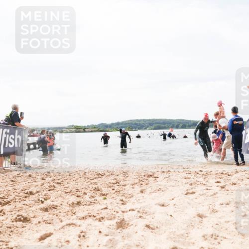 21.06.2026 - Viking Triathlon Michael Strokosch http://msf.ph/oto/9827295 21.06.2026 10:44:36 Schwimmen 590, 601 meine-sportfotos.de