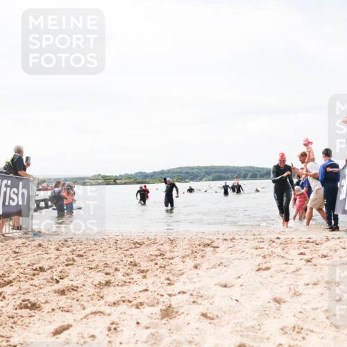 21.06.2026 - Viking Triathlon Michael Strokosch http://msf.ph/oto/9827296 21.06.2026 10:44:37 Schwimmen 590, 601 meine-sportfotos.de