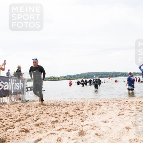 21.06.2026 - Viking Triathlon Michael Strokosch http://msf.ph/oto/9827334 21.06.2026 10:44:49 Schwimmen 350, 377, 531, 590 meine-sportfotos.de
