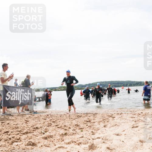 21.06.2026 - Viking Triathlon Michael Strokosch http://msf.ph/oto/9827353 21.06.2026 10:44:56 Schwimmen 33, 276, 350, 377, 658 meine-sportfotos.de
