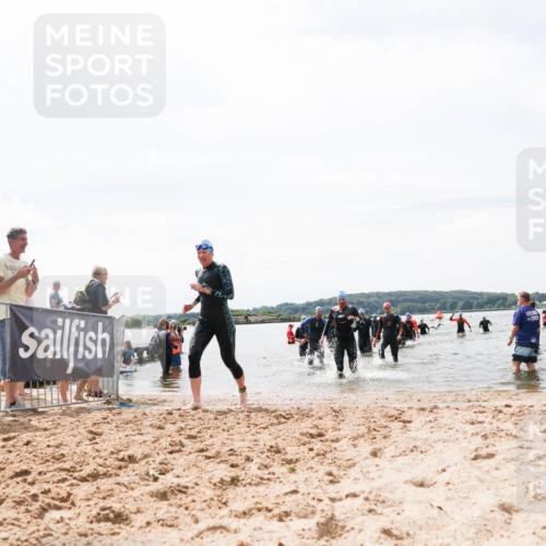 21.06.2026 - Viking Triathlon Michael Strokosch http://msf.ph/oto/9827354 21.06.2026 10:44:56 Schwimmen 33, 276, 350, 377, 658 meine-sportfotos.de