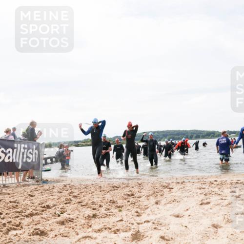 21.06.2026 - Viking Triathlon Michael Strokosch http://msf.ph/oto/9827370 21.06.2026 10:45:02 Schwimmen 33, 276, 308, 329, 350, 369, 415, 577, 658, 668 meine-sportfotos.de
