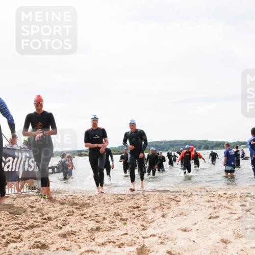 21.06.2026 - Viking Triathlon Michael Strokosch http://msf.ph/oto/9827380 21.06.2026 10:45:05 Schwimmen 33, 36, 276, 308, 310, 329, 369, 415, 445, 577, 658, 668 meine-sportfotos.de