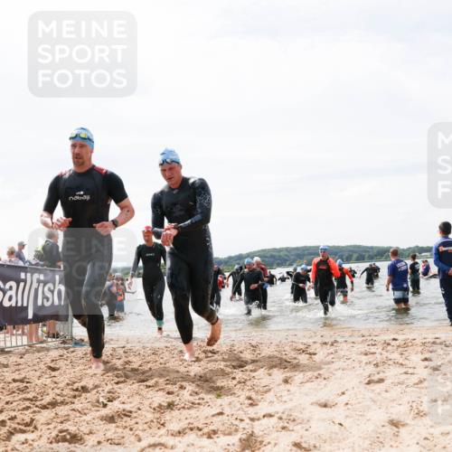 21.06.2026 - Viking Triathlon Michael Strokosch http://msf.ph/oto/9827385 21.06.2026 10:45:07 Schwimmen 33, 36, 151, 276, 308, 310, 329, 345, 369, 415, 445, 577, 658, 668 meine-sportfotos.de