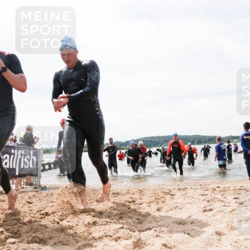 21.06.2026 - Viking Triathlon Michael Strokosch http://msf.ph/oto/9827387 21.06.2026 10:45:07 Schwimmen 33, 36, 151, 276, 308, 310, 329, 345, 369, 415, 445, 577, 658, 668 meine-sportfotos.de