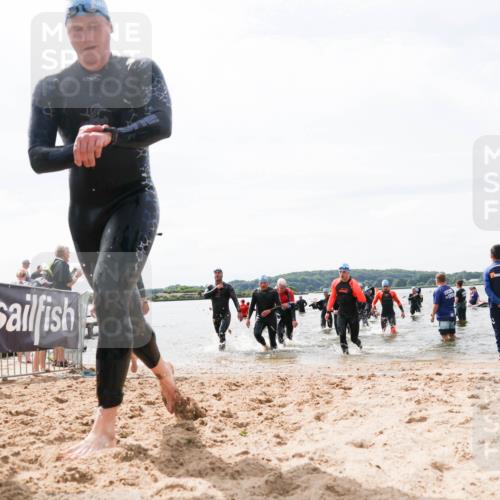 21.06.2026 - Viking Triathlon Michael Strokosch http://msf.ph/oto/9827388 21.06.2026 10:45:08 Schwimmen 33, 36, 151, 276, 308, 310, 329, 345, 366, 369, 415, 445, 577, 658, 668 meine-sportfotos.de