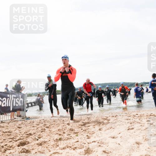 21.06.2026 - Viking Triathlon Michael Strokosch http://msf.ph/oto/9827396 21.06.2026 10:45:10 Schwimmen 33, 36, 151, 308, 310, 326, 329, 345, 366, 369, 415, 445, 577, 668 meine-sportfotos.de