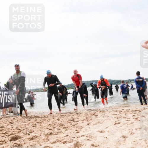 21.06.2026 - Viking Triathlon Michael Strokosch http://msf.ph/oto/9827400 21.06.2026 10:45:12 Schwimmen 36, 151, 308, 310, 326, 329, 345, 366, 369, 415, 445, 577, 668 meine-sportfotos.de