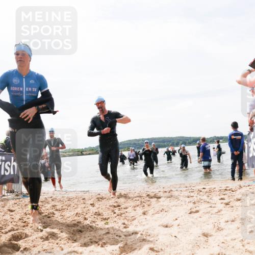 21.06.2026 - Viking Triathlon Michael Strokosch http://msf.ph/oto/9827416 21.06.2026 10:45:17 Schwimmen 36, 48, 151, 258, 310, 326, 345, 354, 366, 369, 445, 577 meine-sportfotos.de