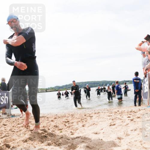 21.06.2026 - Viking Triathlon Michael Strokosch http://msf.ph/oto/9827420 21.06.2026 10:45:18 Schwimmen 36, 48, 151, 258, 310, 326, 345, 354, 366, 445 meine-sportfotos.de