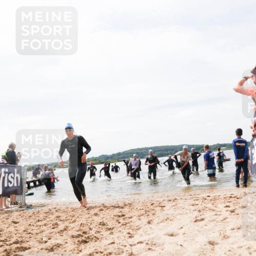 21.06.2026 - Viking Triathlon Michael Strokosch http://msf.ph/oto/9827427 21.06.2026 10:45:21 Schwimmen 48, 105, 147, 151, 258, 273, 274, 302, 326, 345, 354, 366, 635 meine-sportfotos.de