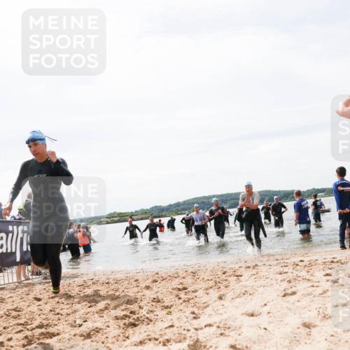 21.06.2026 - Viking Triathlon Michael Strokosch http://msf.ph/oto/9827430 21.06.2026 10:45:22 Schwimmen 48, 105, 147, 151, 258, 273, 274, 302, 326, 354, 366, 635 meine-sportfotos.de