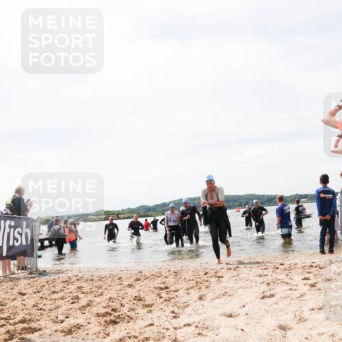 21.06.2026 - Viking Triathlon Michael Strokosch http://msf.ph/oto/9827433 21.06.2026 10:45:23 Schwimmen 48, 105, 147, 258, 273, 274, 302, 326, 354, 366, 635 meine-sportfotos.de