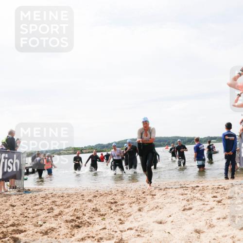 21.06.2026 - Viking Triathlon Michael Strokosch http://msf.ph/oto/9827434 21.06.2026 10:45:23 Schwimmen 48, 105, 147, 258, 273, 274, 302, 326, 354, 366, 635 meine-sportfotos.de