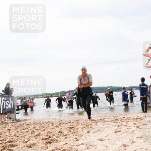 21.06.2026 - Viking Triathlon Michael Strokosch http://msf.ph/oto/9827436 21.06.2026 10:45:24 Schwimmen 37, 48, 105, 147, 258, 273, 274, 302, 326, 354, 635 meine-sportfotos.de