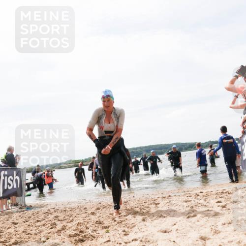 21.06.2026 - Viking Triathlon Michael Strokosch http://msf.ph/oto/9827438 21.06.2026 10:45:24 Schwimmen 37, 48, 105, 147, 258, 273, 274, 302, 326, 354, 635 meine-sportfotos.de