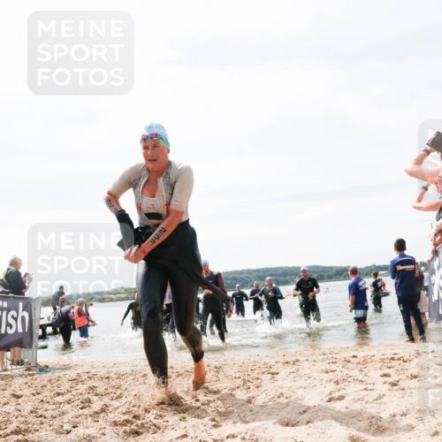 21.06.2026 - Viking Triathlon Michael Strokosch http://msf.ph/oto/9827439 21.06.2026 10:45:25 Schwimmen 37, 48, 85, 105, 147, 258, 273, 274, 302, 326, 354, 635 meine-sportfotos.de