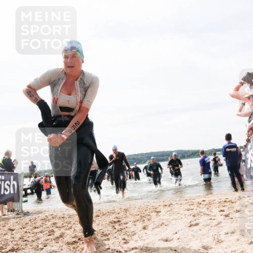 21.06.2026 - Viking Triathlon Michael Strokosch http://msf.ph/oto/9827440 21.06.2026 10:45:25 Schwimmen 37, 48, 85, 105, 147, 258, 273, 274, 302, 326, 354, 635 meine-sportfotos.de