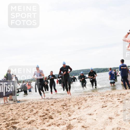 21.06.2026 - Viking Triathlon Michael Strokosch http://msf.ph/oto/9827443 21.06.2026 10:45:26 Schwimmen 37, 48, 85, 105, 147, 158, 258, 273, 274, 302, 354, 635 meine-sportfotos.de