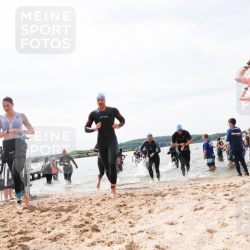 21.06.2026 - Viking Triathlon Michael Strokosch http://msf.ph/oto/9827448 21.06.2026 10:45:28 Schwimmen 37, 48, 85, 105, 147, 158, 258, 273, 274, 302, 354, 376, 635 meine-sportfotos.de