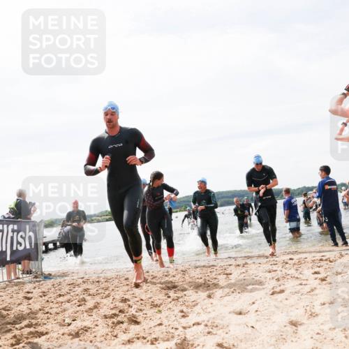 21.06.2026 - Viking Triathlon Michael Strokosch http://msf.ph/oto/9827450 21.06.2026 10:45:28 Schwimmen 37, 48, 85, 105, 147, 158, 258, 273, 274, 302, 354, 376, 635 meine-sportfotos.de