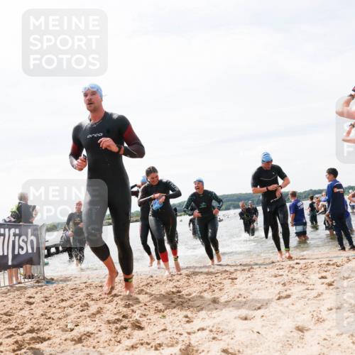 21.06.2026 - Viking Triathlon Michael Strokosch http://msf.ph/oto/9827451 21.06.2026 10:45:29 Schwimmen 37, 48, 85, 105, 147, 158, 273, 274, 302, 354, 376, 635 meine-sportfotos.de