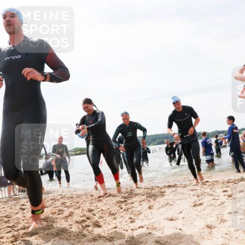 21.06.2026 - Viking Triathlon Michael Strokosch http://msf.ph/oto/9827453 21.06.2026 10:45:29 Schwimmen 37, 48, 85, 105, 147, 158, 273, 274, 302, 354, 376, 635 meine-sportfotos.de