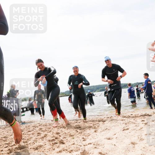 21.06.2026 - Viking Triathlon Michael Strokosch http://msf.ph/oto/9827454 21.06.2026 10:45:30 Schwimmen 37, 48, 85, 105, 147, 158, 273, 274, 302, 354, 376, 540, 635 meine-sportfotos.de