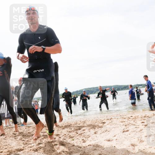 21.06.2026 - Viking Triathlon Michael Strokosch http://msf.ph/oto/9827459 21.06.2026 10:45:31 Schwimmen 37, 48, 85, 105, 147, 158, 273, 274, 302, 354, 376, 540, 635 meine-sportfotos.de