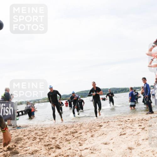 21.06.2026 - Viking Triathlon Michael Strokosch http://msf.ph/oto/9827463 21.06.2026 10:45:33 Schwimmen 37, 85, 105, 147, 158, 273, 274, 302, 376, 540, 562, 635 meine-sportfotos.de