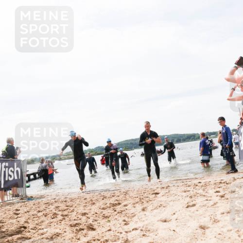 21.06.2026 - Viking Triathlon Michael Strokosch http://msf.ph/oto/9827464 21.06.2026 10:45:33 Schwimmen 37, 85, 105, 147, 158, 273, 274, 302, 376, 540, 562, 635 meine-sportfotos.de