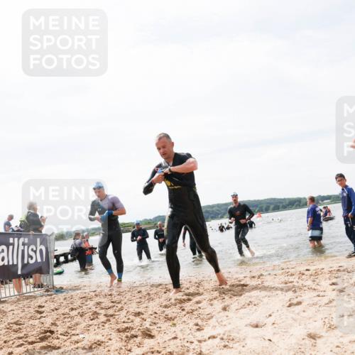 21.06.2026 - Viking Triathlon Michael Strokosch http://msf.ph/oto/9827471 21.06.2026 10:45:35 Schwimmen 37, 54, 85, 105, 147, 158, 274, 302, 376, 540, 562, 635 meine-sportfotos.de
