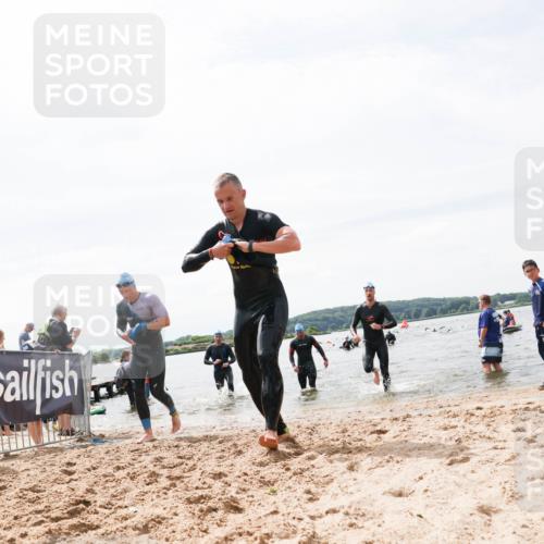 21.06.2026 - Viking Triathlon Michael Strokosch http://msf.ph/oto/9827472 21.06.2026 10:45:36 Schwimmen 37, 54, 85, 105, 158, 376, 540, 562, 635 meine-sportfotos.de
