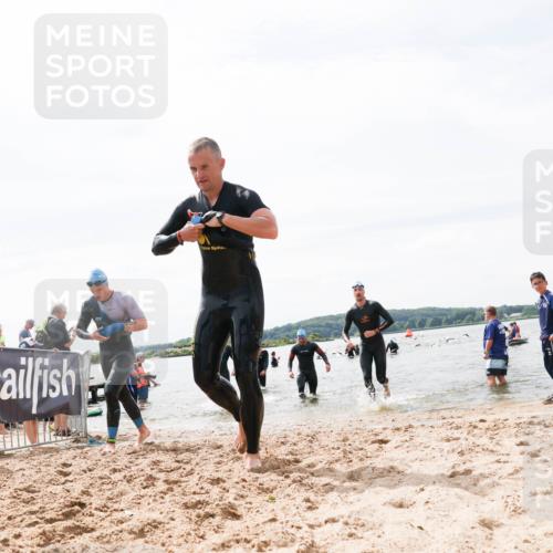 21.06.2026 - Viking Triathlon Michael Strokosch http://msf.ph/oto/9827473 21.06.2026 10:45:36 Schwimmen 37, 54, 85, 105, 158, 376, 540, 562, 635 meine-sportfotos.de