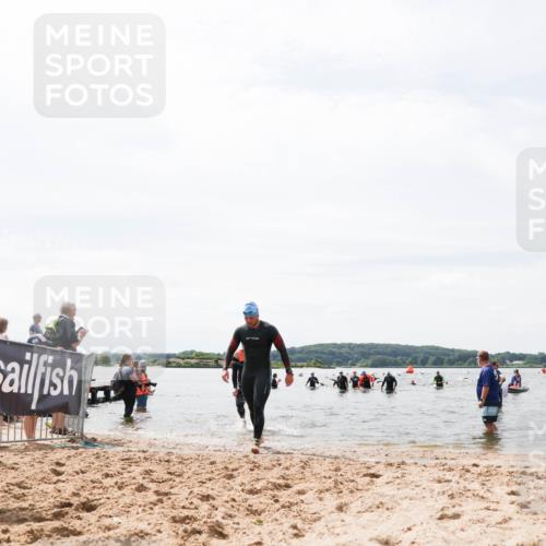 21.06.2026 - Viking Triathlon Michael Strokosch http://msf.ph/oto/9827488 21.06.2026 10:45:41 Schwimmen 54, 158, 376, 540, 562 meine-sportfotos.de