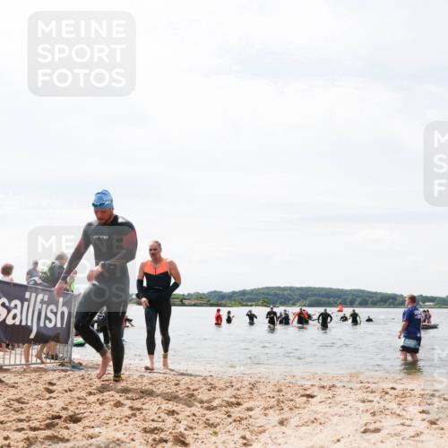 21.06.2026 - Viking Triathlon Michael Strokosch http://msf.ph/oto/9827495 21.06.2026 10:45:43 Schwimmen 54, 376, 540, 562 meine-sportfotos.de