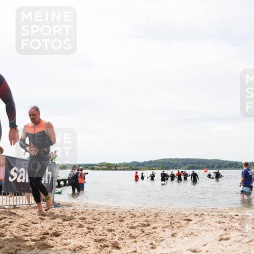 21.06.2026 - Viking Triathlon Michael Strokosch http://msf.ph/oto/9827500 21.06.2026 10:45:45 Schwimmen 54, 540, 562 meine-sportfotos.de