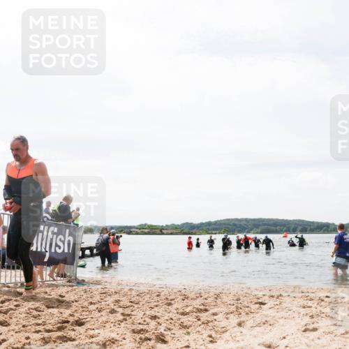 21.06.2026 - Viking Triathlon Michael Strokosch http://msf.ph/oto/9827501 21.06.2026 10:45:45 Schwimmen 54, 540, 562 meine-sportfotos.de