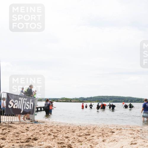 21.06.2026 - Viking Triathlon Michael Strokosch http://msf.ph/oto/9827504 21.06.2026 10:45:46 Schwimmen 54, 562 meine-sportfotos.de