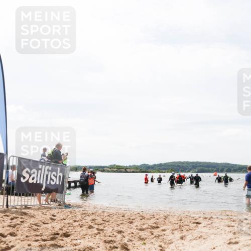 21.06.2026 - Viking Triathlon Michael Strokosch http://msf.ph/oto/9827505 21.06.2026 10:45:47 Schwimmen 54, 562 meine-sportfotos.de