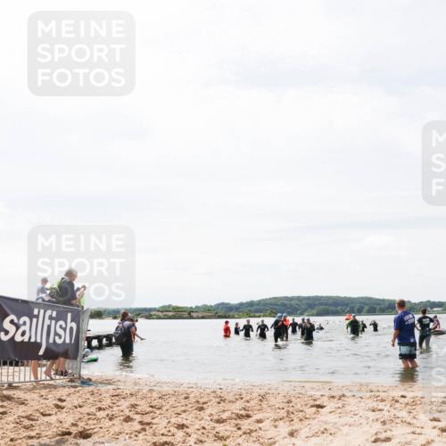 21.06.2026 - Viking Triathlon Michael Strokosch http://msf.ph/oto/9827510 21.06.2026 10:45:48 Schwimmen 54 meine-sportfotos.de
