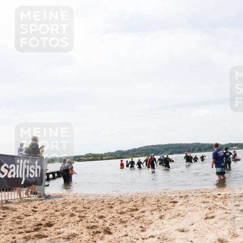 21.06.2026 - Viking Triathlon Michael Strokosch http://msf.ph/oto/9827512 21.06.2026 10:45:49 Schwimmen 54 meine-sportfotos.de