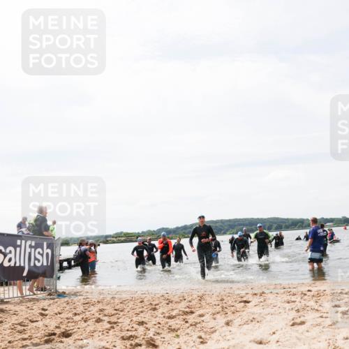 21.06.2026 - Viking Triathlon Michael Strokosch http://msf.ph/oto/9827537 21.06.2026 10:45:57 Schwimmen 172, 196, 245, 331, 389, 405, 534, 539 meine-sportfotos.de