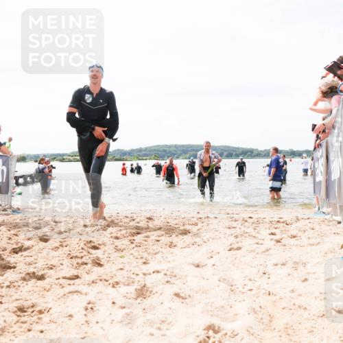 21.06.2026 - Viking Triathlon Michael Strokosch http://msf.ph/oto/9827626 21.06.2026 10:46:27 Schwimmen 91, 322, 324, 497, 555, 654 meine-sportfotos.de